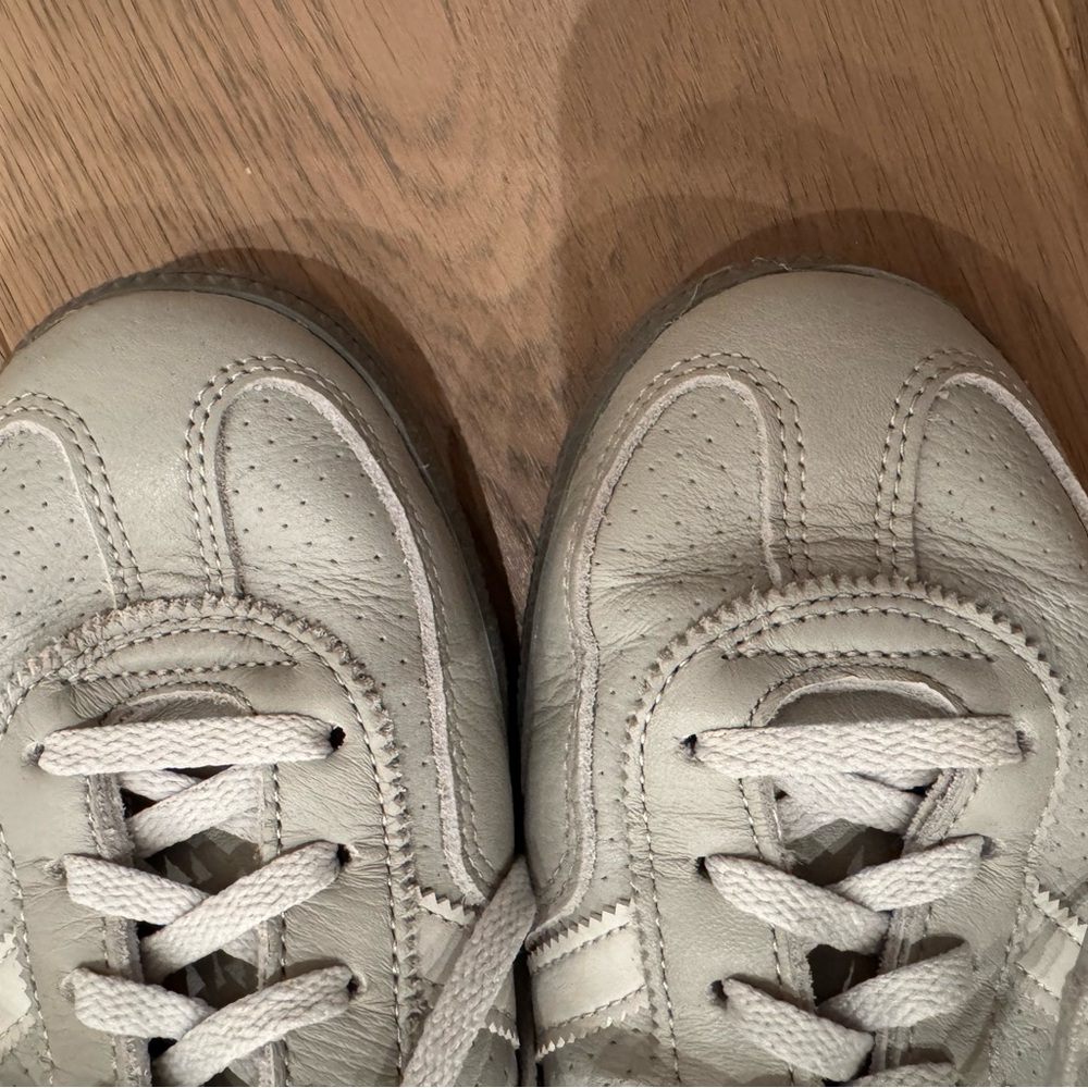 Adidas Espezial Classic Gray and White stripe all leather sneakers Size 8.5 Mens - Picture 5 of 7